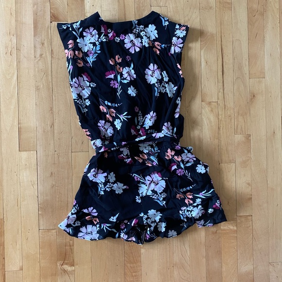 Loft Black Floral Romper - Picture 4 of 8